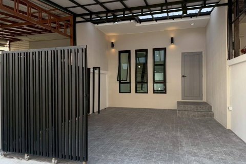 Дом в Лат Пхрау, Бангкок, Таиланд с 4 спальнями  № 154380 - фото 5