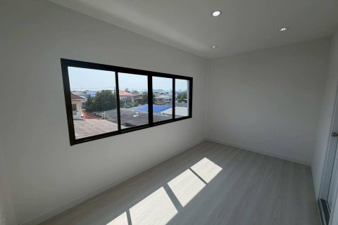 Дом в Лат Пхрау, Бангкок, Таиланд с 4 спальнями  № 154380 - фото 8