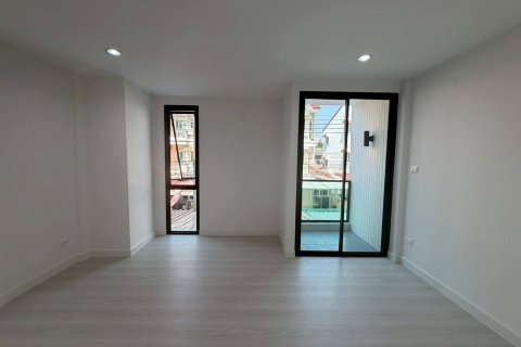 Дом в Лат Пхрау, Бангкок, Таиланд с 4 спальнями  № 154380 - фото 19