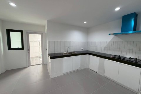 Дом в Лат Пхрау, Бангкок, Таиланд с 4 спальнями  № 154380 - фото 26