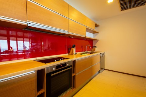Condo in Phuket, Thailand, 2 bedrooms  № 154374 - photo 18