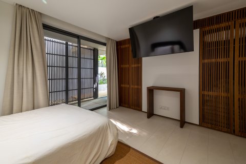 Condo in Phuket, Thailand, 2 bedrooms  № 154374 - photo 12
