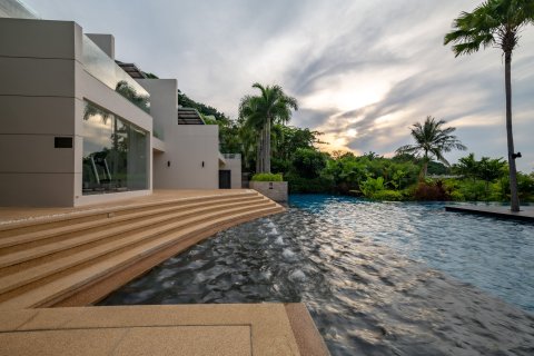 Condo in Phuket, Thailand, 2 bedrooms  № 154374 - photo 26