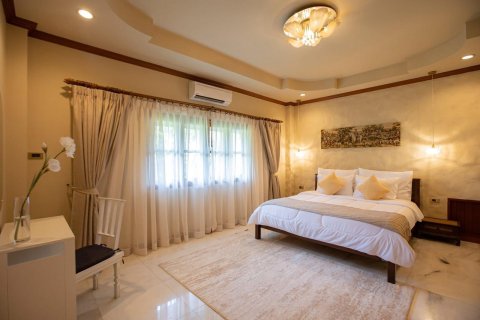 Вилла в Паттайе, Таиланд с 5 спальнями № 159889 - фото 26