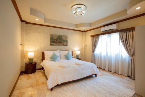 Вилла в Паттайе, Таиланд с 5 спальнями № 159889 - фото 18