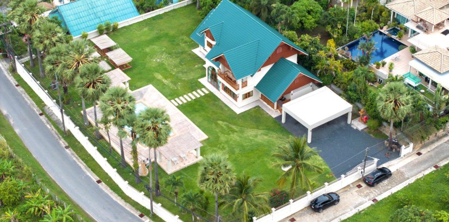 Villa à Pattaya, Thaïlande 5 chambres № 159889