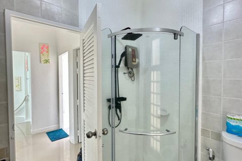 Villa in Pattaya, Thailand 3 bedrooms № 159892 - photo 17