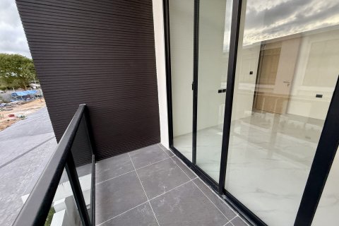 Villa in Pattaya, Thailand 4 bedrooms № 159891 - photo 22