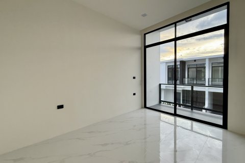 Villa in Pattaya, Thailand 4 bedrooms № 159891 - photo 17