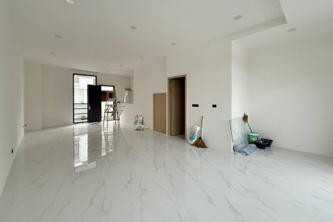 Villa in Pattaya, Thailand 4 bedrooms № 159891 - photo 10