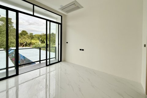 Villa in Pattaya, Thailand 4 bedrooms № 159891 - photo 4