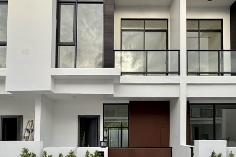 Villa in Pattaya, Thailand 4 bedrooms № 159891 - photo 2