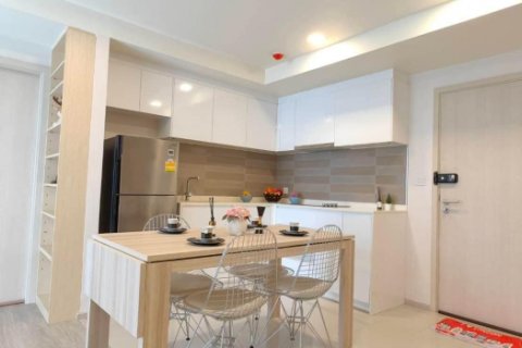 Condo in Din Daeng, Bangkok, Thailand, 2 bedrooms  № 219184