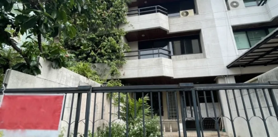 Haus in Watthana, Bangkok, Thailand 4 Schlafzimmer № 219183