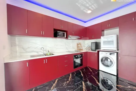 Casa de 4 dormitorios en Pattaya, Tailandia № 211827 - foto 9