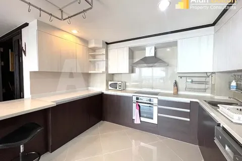 Condominio de 2 dormitorios en Pattaya, Tailandia № 211832 - foto 3