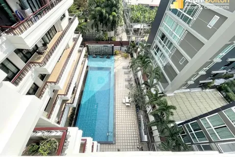 Condo in Pattaya, Thailand, 2 bedrooms  № 211832