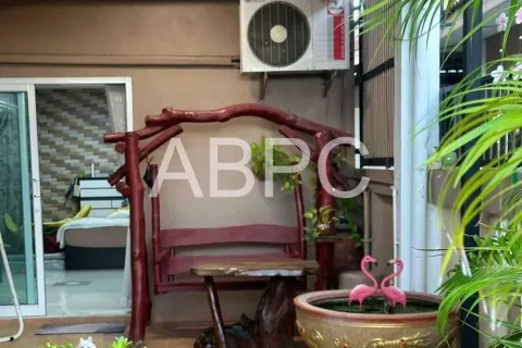 Casa de 3 dormitorios en Pattaya, Tailandia № 211833 - foto 3