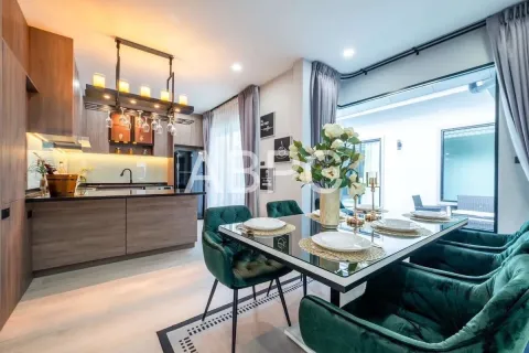 Casa de 3 dormitorios en Pattaya, Tailandia № 211829 - foto 8