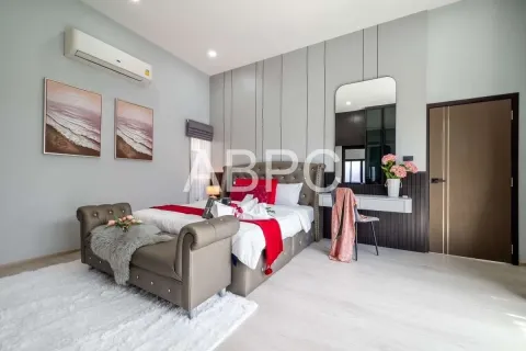 Casa de 3 dormitorios en Pattaya, Tailandia № 211829 - foto 13