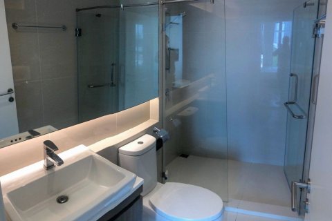 Studio in the Condo in Khlong Toei, Bangkok, Thailand  № 159669 - photo 9