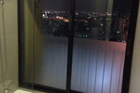 Condo in Phaya Thai, Bangkok, Thailand, 2 bedrooms  № 143879 - photo 11