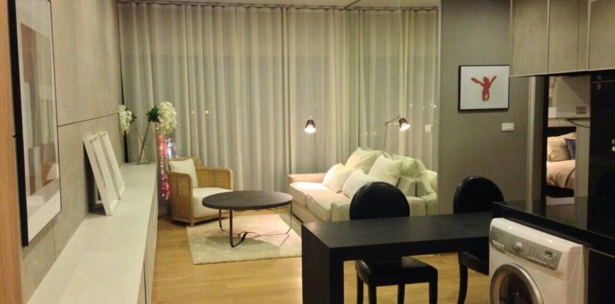 Condo in Phaya Thai, Bangkok, Thailand, 2 bedrooms  № 143879