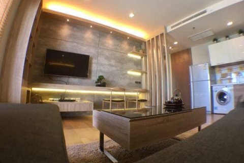 Condo in Bangkok, Thailand, 1 bedroom  № 143878 - photo 3