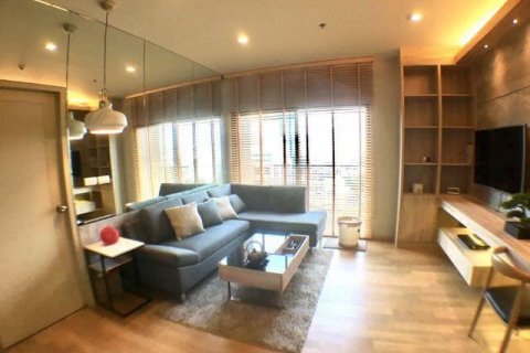 Condo in Bangkok, Thailand, 1 bedroom  № 143878 - photo 2