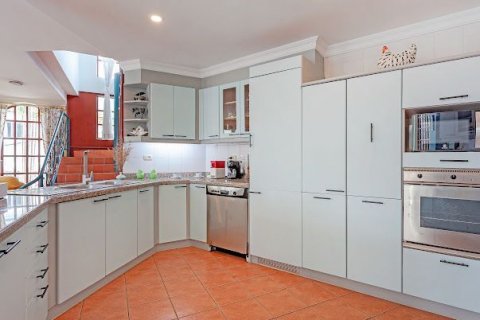 Villa in Pattaya, Thailand 6 bedrooms № 136322 - photo 7