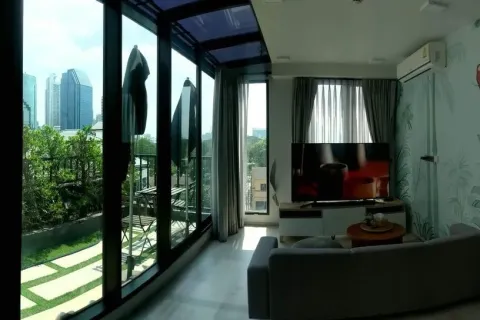 Condo à Khlong Toei, Bangkok, Thaïlande, 2 chambres  № 160502 - photo 1