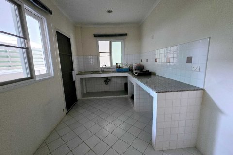 House in San Sai, Thailand 3 bedrooms № 160505 - photo 16