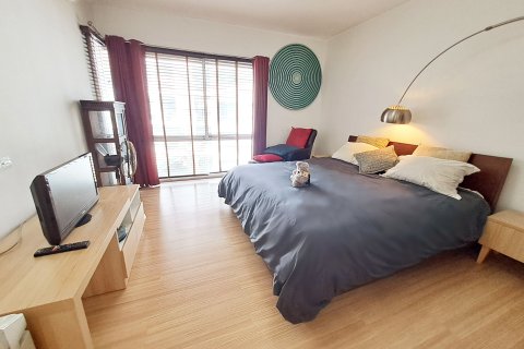 Condo in Huai Khwang, Bangkok, Thailand, 2 bedrooms  № 160507 - photo 9