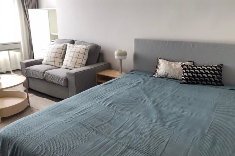 Студия в кондо в Пхракханонге, Бангкок, Таиланд № 151971 - фото 2