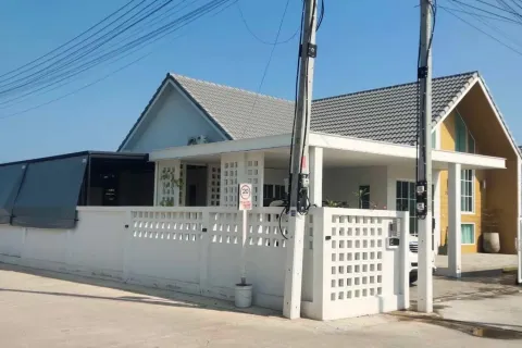 Maison à Hang Dong, Thaïlande 3 chambres № 151972 - photo 11