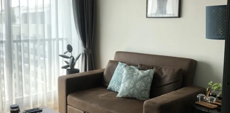 Studio in the Condo in Khlong Toei, Bangkok, Thailand  № 151970