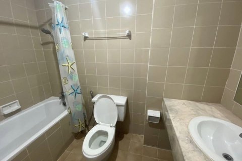 Condo in Khlong Toei, Bangkok, Thailand, 2 bedrooms  № 138624 - photo 3