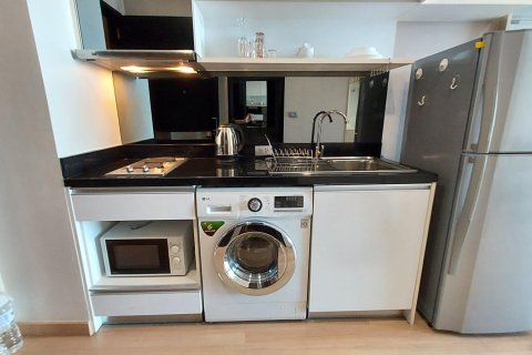 Studio dans le Condo à Watthana, Bangkok, Thaïlande  № 138623 - photo 10