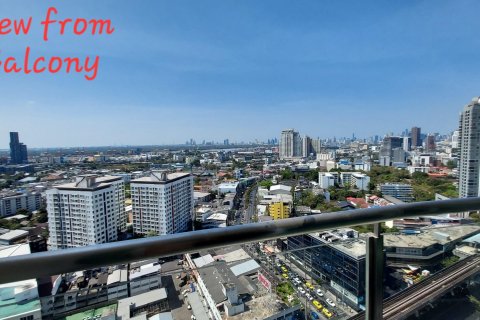 Studio dans le Condo à Watthana, Bangkok, Thaïlande  № 138623 - photo 2