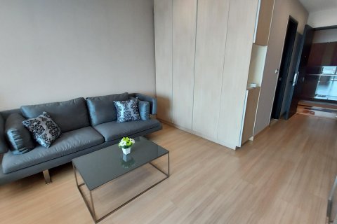 Studio dans le Condo à Watthana, Bangkok, Thaïlande  № 138623 - photo 6