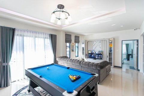 Вилла в Сан-Сая, Таиланд с 4 спальнями  № 138622 - фото 1