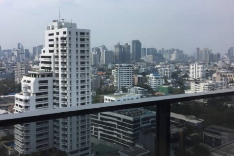 Condo à Watthana, Bangkok, Thaïlande, 2 chambres № 200648 - photo 9