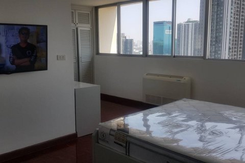 Condo à Watthana, Bangkok, Thaïlande, 2 chambres № 200645 - photo 3