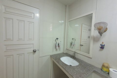 Townhouse in Bang Kruai, Thailand 2 bedrooms № 141676 - photo 10