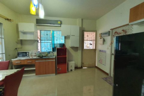 Townhouse in Bang Kruai, Thailand 2 bedrooms № 141676 - photo 15