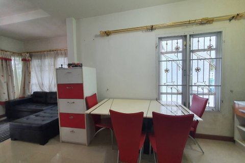 Townhouse in Bang Kruai, Thailand 2 bedrooms № 141676 - photo 21