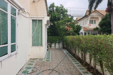Townhouse in Bang Kruai, Thailand 2 bedrooms № 141676 - photo 6