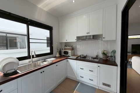 House in Mae Rim, Thailand 4 bedrooms № 171673 - photo 2