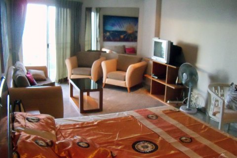 Studio in the Condo on Jomtien Beach, Pattaya, Thailand  № 204441