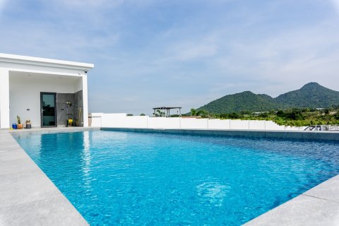 Villa in Hua Hin, Thailand 3 bedrooms № 168704 - photo 11